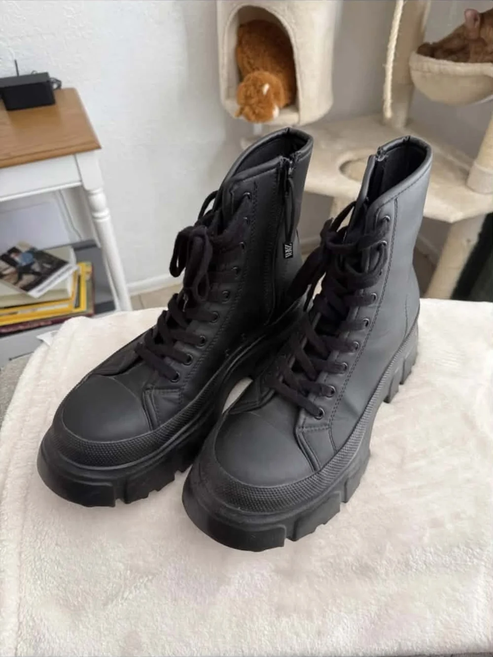 Zara Men's Black Lace-Up Platform Combat Boots